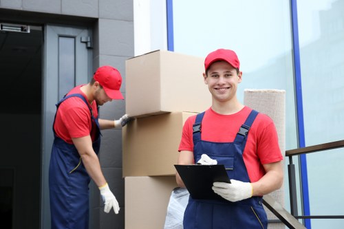 Choosing the right moving company for business relocation